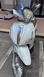 Beverly 300