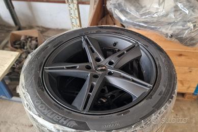 Cerchi in lega da 20 nero satinato jeep