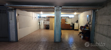 Box in via Raffaello Albenga Vadino