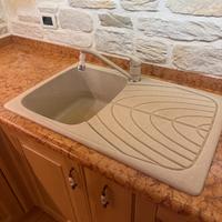 Lavabo con miscelatore