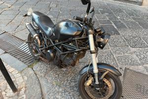 Ducati Monster 750