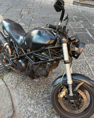 Ducati Monster 750