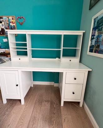 Scrivania Ikea Hemnes