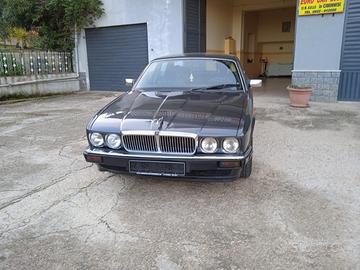 Jaguar XJ6 