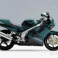 HONDA VFR 750 F RICAMBI
