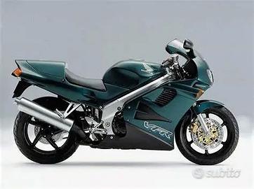 HONDA VFR 750 F RICAMBI