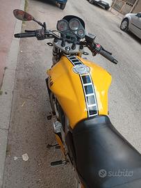 Moto Yamaha FZ1 Anno 2002