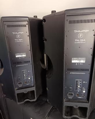 casse attive thump 15A Mackie