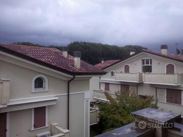 Appartamento arredato 90 mq con garage a Ronchi