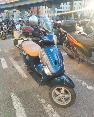 Vespa LX 125  del 2008. -22.000 km -