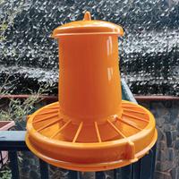 Mangiatoia per polli