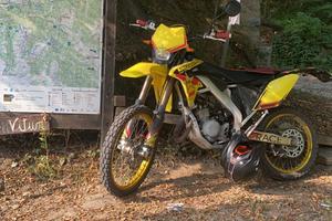 Suzuki Valenti RME 50 Race