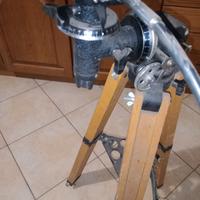 Treppiedi per telescopio 