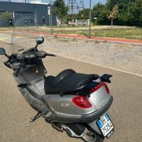 Piaggio x9