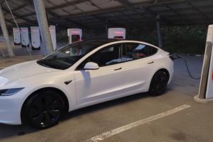 tesla model 3 highiland 