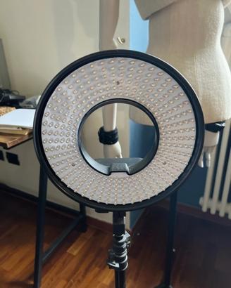 Falcon Eyes ring light dvr-300dvc professionale