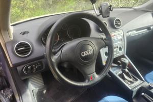 AUDI A3 2ª serie - 2004