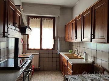 Ampio trilocale via delle Ginestre, La Croce, Radd