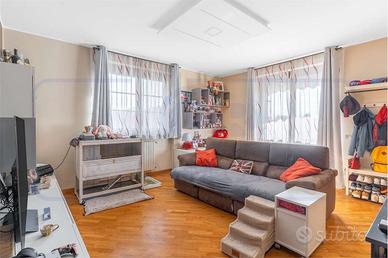 TRILOCALE CON TAVERNA E BOX SENZA SPESE CONDOMINIA