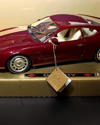 Aston Martin DB7.  Scala 1:18