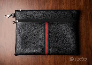 Pochette Uomo in Pelle Nera con Zip