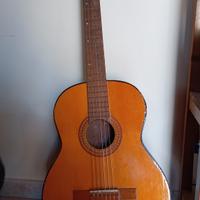 CHITARRA CLASSICA CON CUSTODIA NERA PER TRASPORTO 