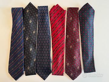 Cravatte Gucci Vintage  Seta