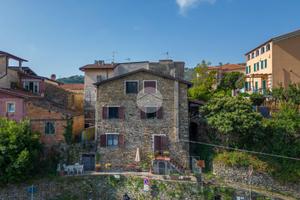 CASA SEMINDIPENDENTE A DOLCEDO