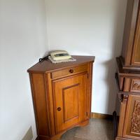 Mobile in legno ad angolo