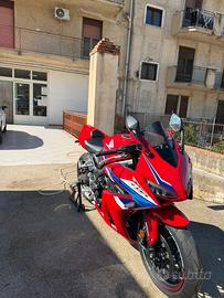 Honda CBR E-CLUCK
