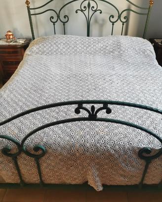 Pregiato copriletto anni 50  a uncinetto  