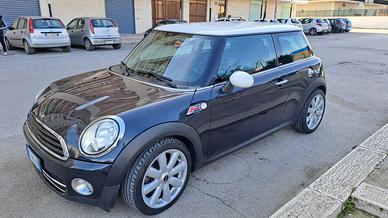 Mini cooper r 56 one D
