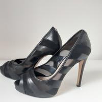 Scarpe Guess spuntate in pelle n. 39