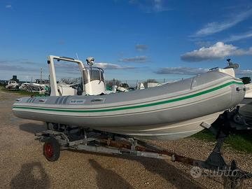 gommone shark di 5,50mt con motore 40/60 app tagl