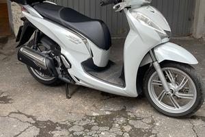 Honda SH 300