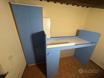 Letto a soppalco con armadio