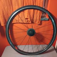 ruota posteriore bici da corsa 