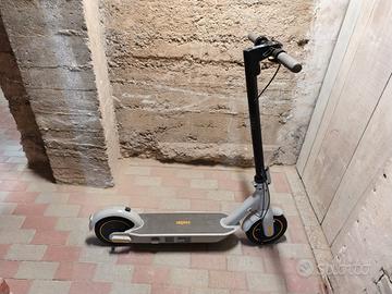 Ninebot kickscooter max G30LE 