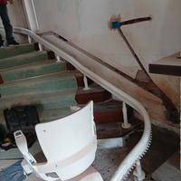 Montascale a poltroncinacurvilineo