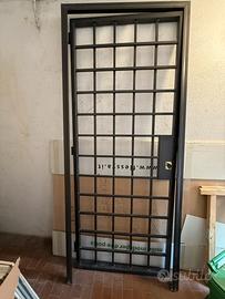 Cancellino per porta di casa con serratura