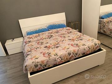 Letto matrimoniale bianco moderno