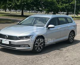 VOLKSWAGEN Passat Variant 2.0 TDI DSG Executive Bl