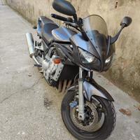 Yamaha FZS 1000 Fazer - 2006 con 20790km