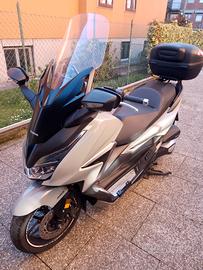 Honda Forza 350