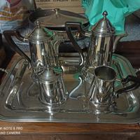 Servizio in silver plate stile inglese 