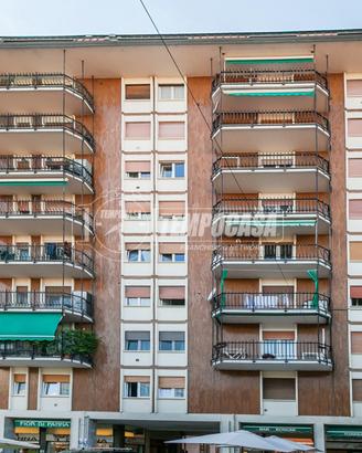 AMPIO DUE LOCALI IN PIENO CENTRO CON BOX