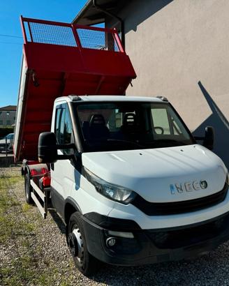 Iveco Daily 70C18 con cassone ribaltabile Euro 6
