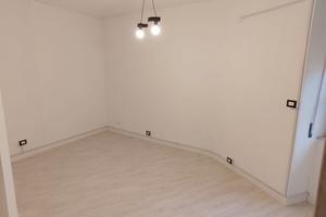 Stanza uso ufficio/studio