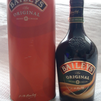 Baileys con scatola latta