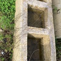 Pile e fioriere in pietra leccese